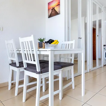 Port Royale 141, Bright Apartment, Heated Pool * Los Cristianos (Tenerife)