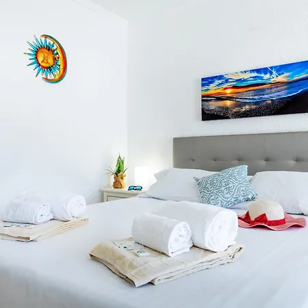 Port Royale 141, Bright Apartment, Heated Pool * Los Cristianos (Tenerife)